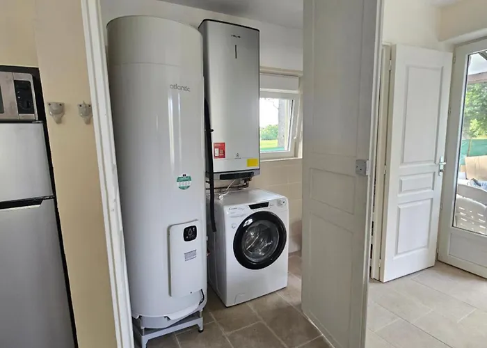 Le Bucher Du Chateau